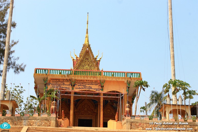 J2 Village sur pilotis et temple d'Angkor